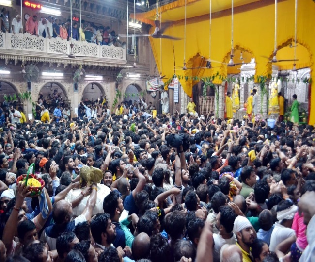 ठाकुर बांकेबिहारी मंदिर
